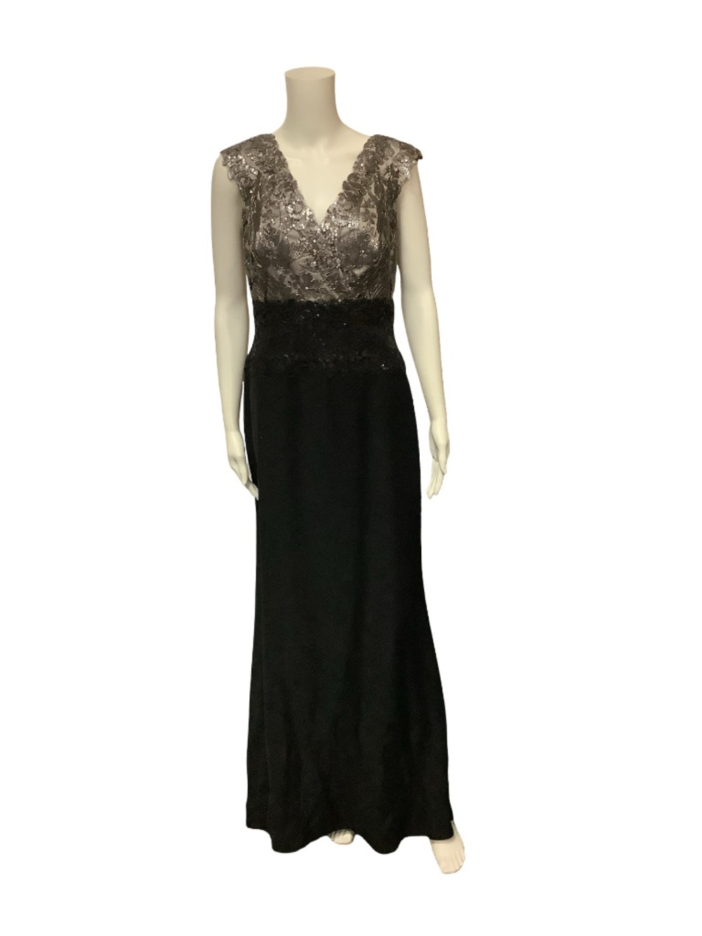 Tadashi Shoji Sequin V-Neck Long Dress Size: 6 / US M